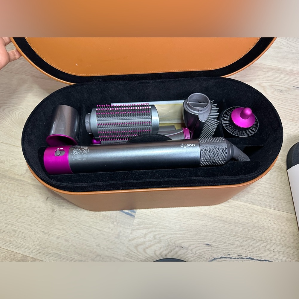 Dyson Air Wrap long barrel